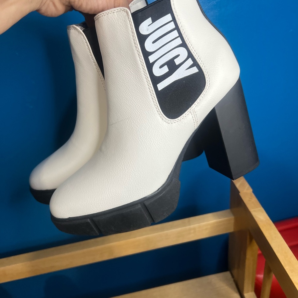 Juicy Couture Black and White Heeled Boots Sz 8